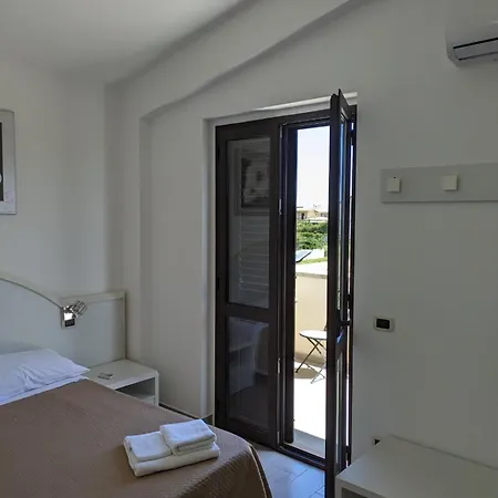 Hotel 4 Lampioni Cropani