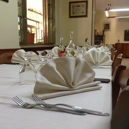 4 Lampioni 3* Cropani