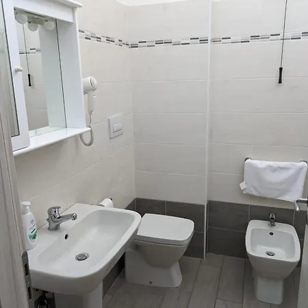 4 Lampioni 호텔 3*